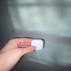 Apple AirPods 4. NO SHIPPING MEETUPS ONLY “MOUNT EPHRAIM NJ”